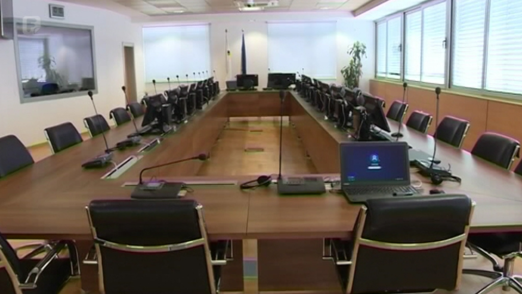 Tegeltija u novu fotelju, a VSTV u nastavak podjela i daljeg urušavanja